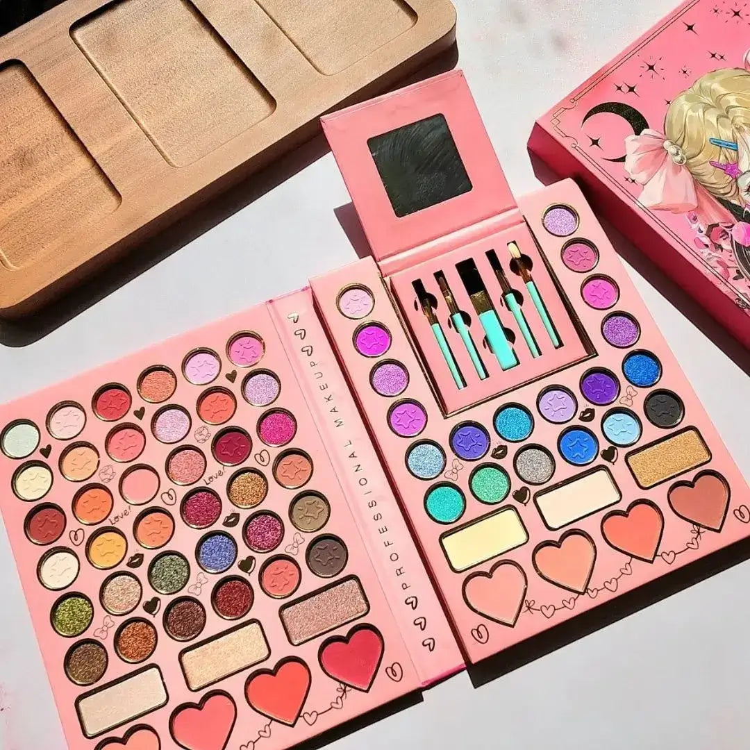 All-In-One Viral Makeup Book